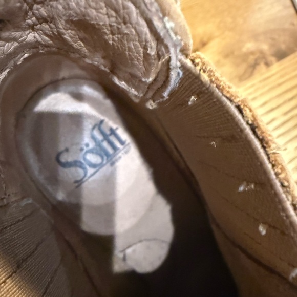 Sofft Tan Leather Chelsea Ankle Booties - Picture 4 of 7